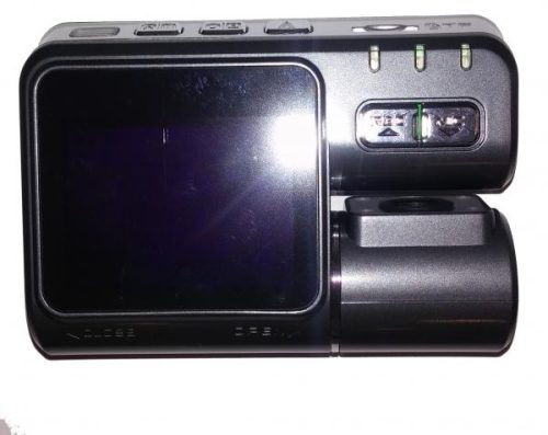 Autós rögzítőkamera, 2 kamerával, HD felbontással, 2" kijelzővel, mozgásérzékeléssel